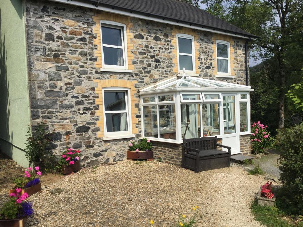 Bed and Breakfast Maes Y Gwaelod Llanwrtyd Wells Exterior foto